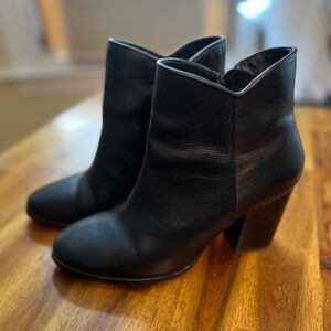 Thursday Downtown Black boots